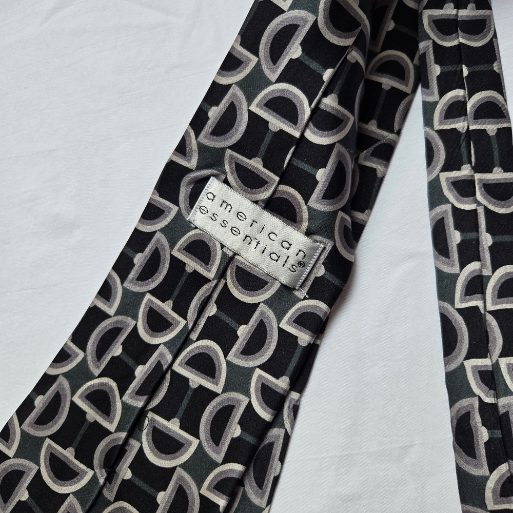 American‎ Essentials Necktie - Picture 2 of 2